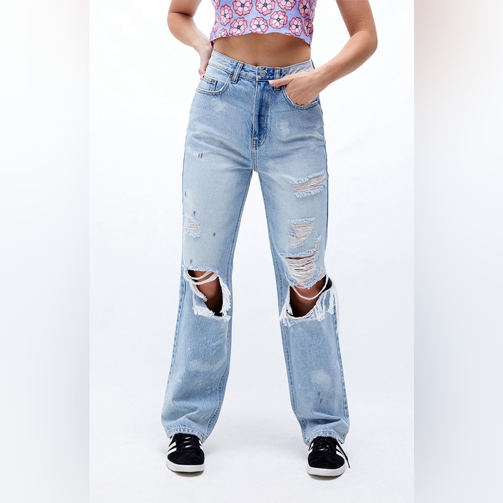 NWT Pacsun Light Blue Distressed 90s Boyfriend Jeans